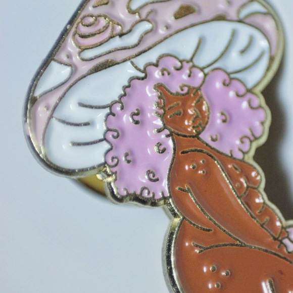 Pastel pink mushroom girl enamel pin - Picture 9 of 10